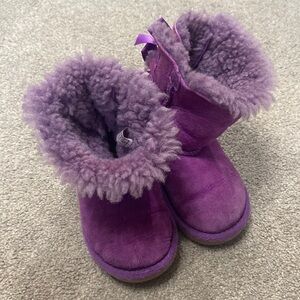 UGG Purple Bow Back Sherpa Lined Short Boots Size 7